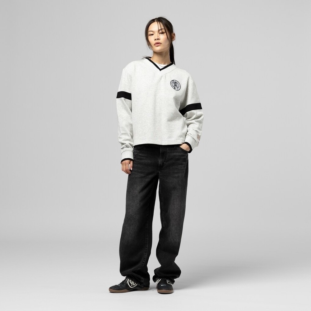 Mitchell & Ness Boston Celtics Cropped V Neck Sweatshirt Women's S Gray